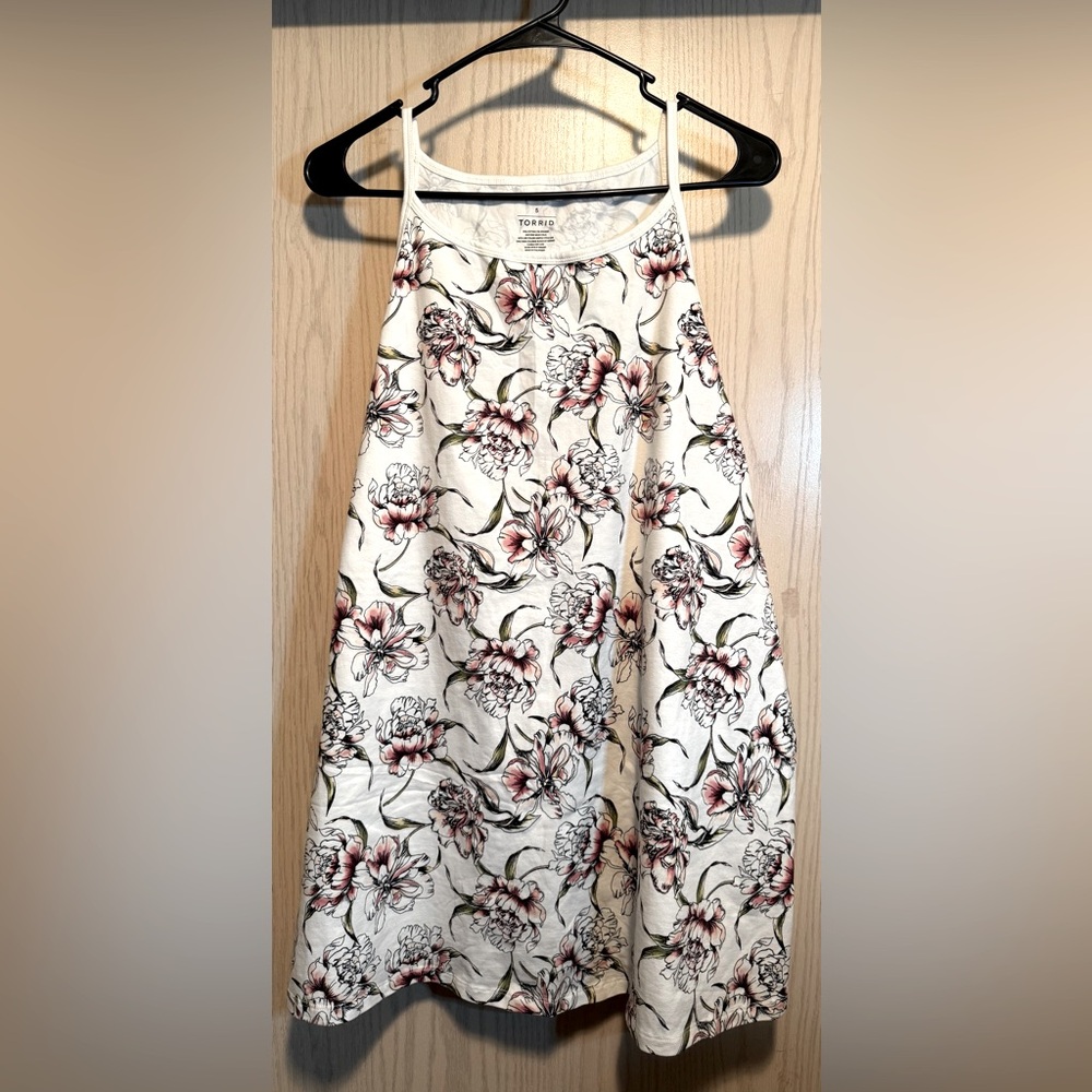 Torrid high neck tank